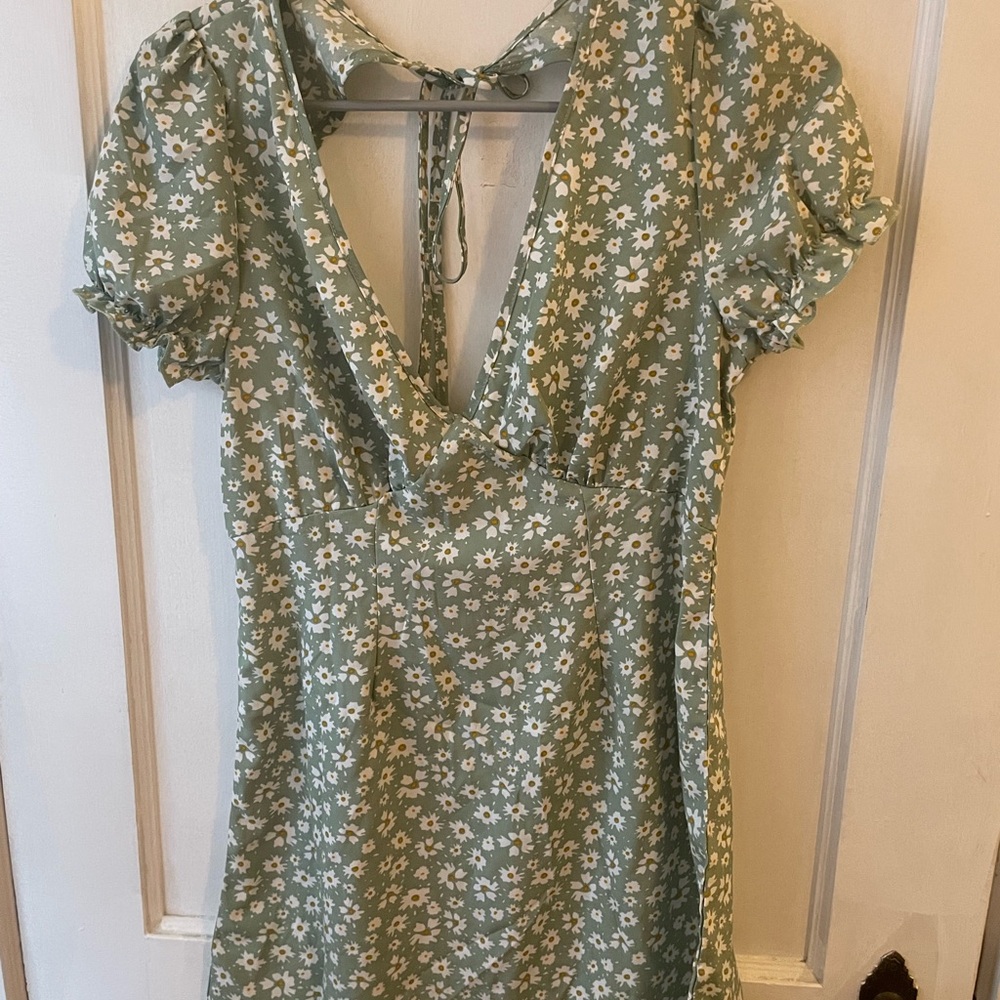 Floral Green Dress with Puff Sleeves
